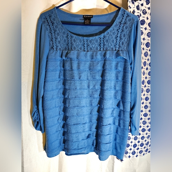 Mystery Box L New Directions - Picture 7 of 12